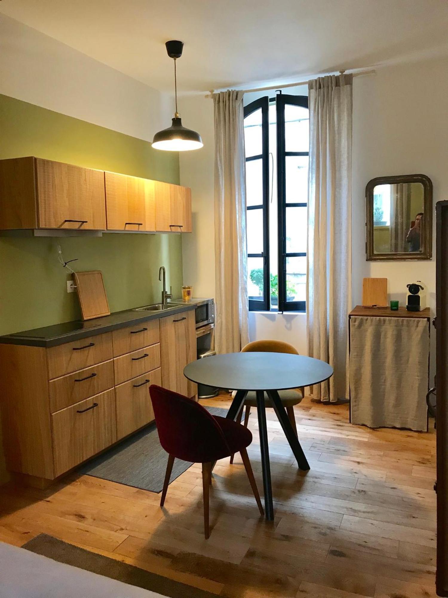 Studio De Charme A La Roquette Арл Екстериор снимка